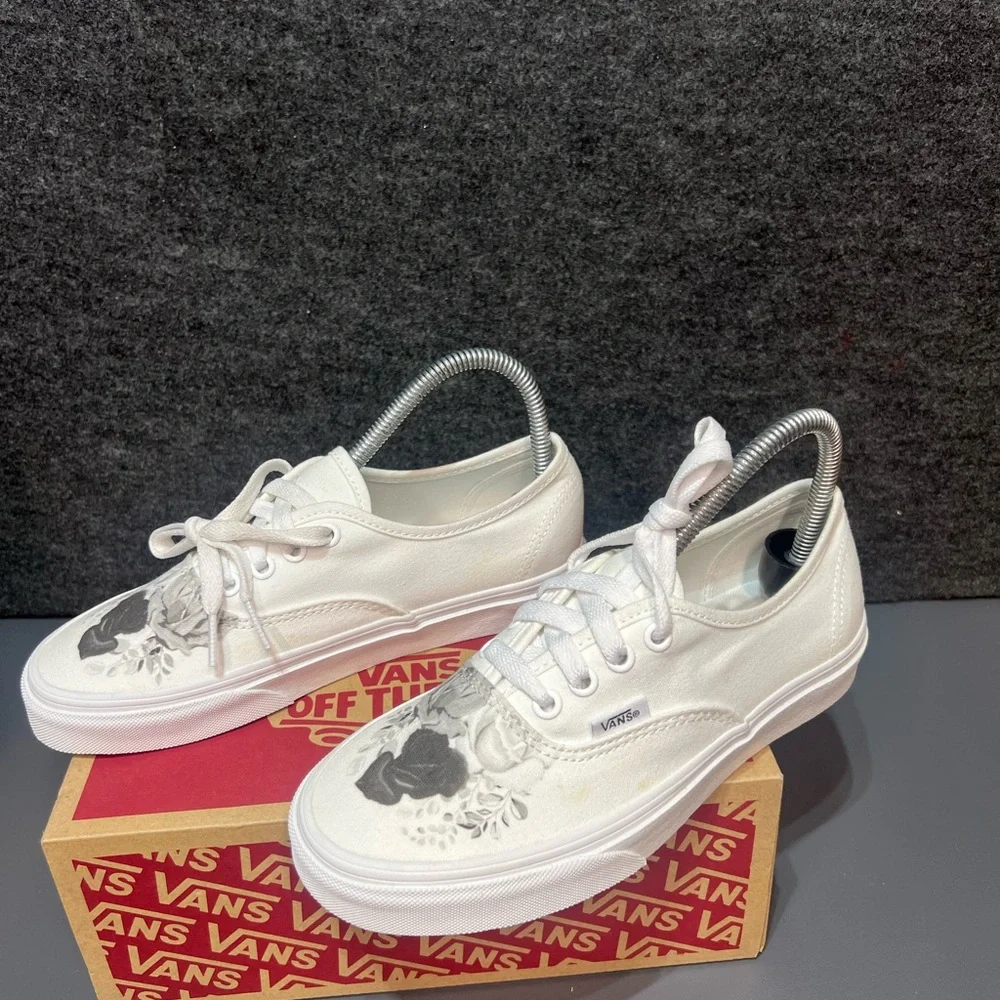 Vans Women's “Black & White Roses” Authentic Shoe Size 6.5 - Picture 9 of 14